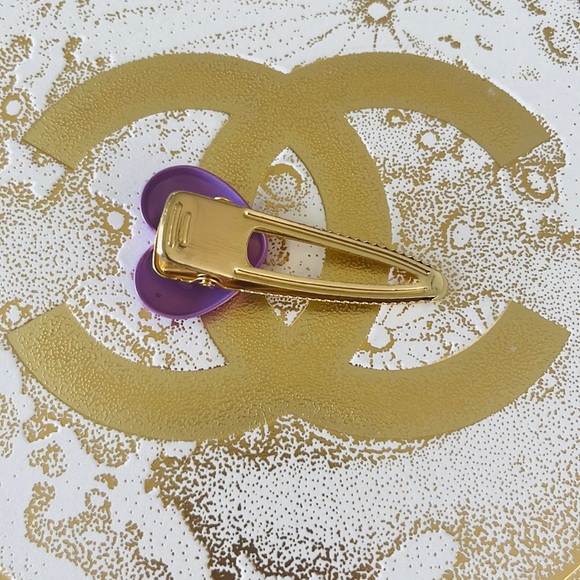 CHANEL Purple Heart ? Vip Gift Hair Clip